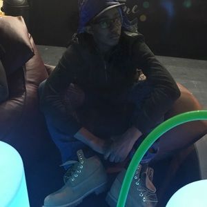 Meet your Posher, Miles